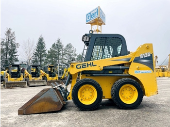 Gehl R135 (3971) - Мини-погрузчик с бортовым поворотом