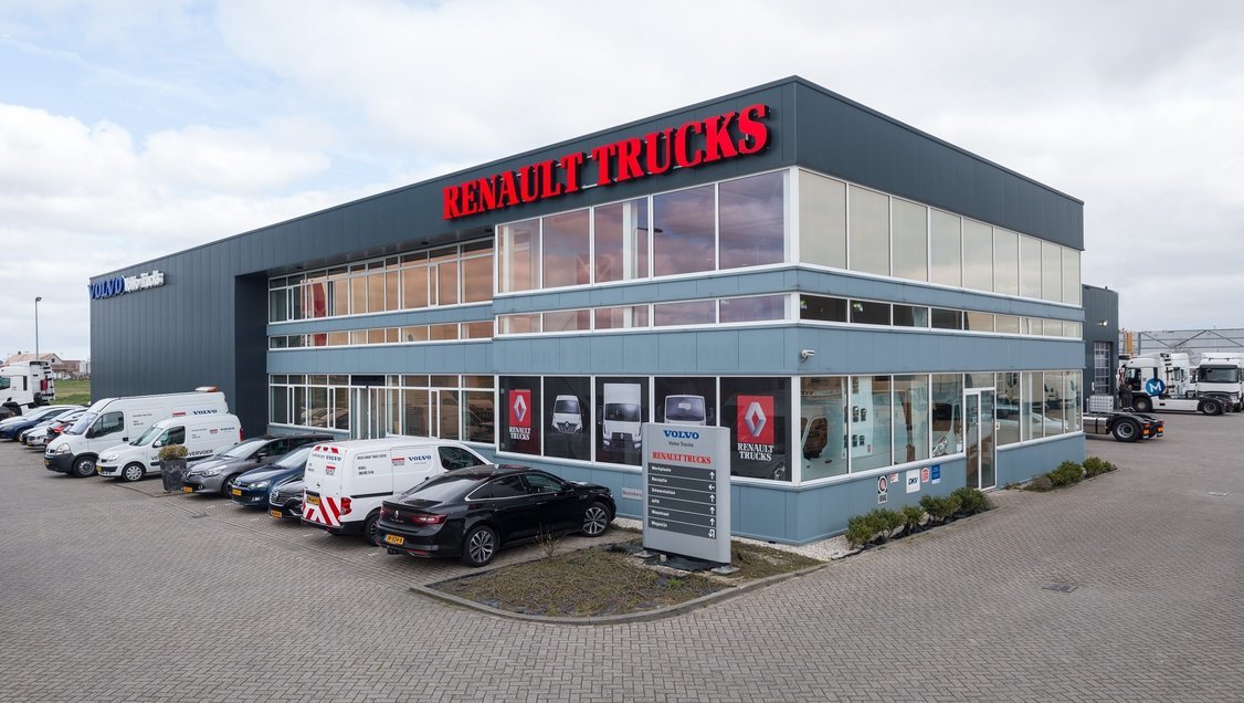 Used Truck Center B.V. - Фургоны - дизель, Коробка передач: ручная undefined: фото 1