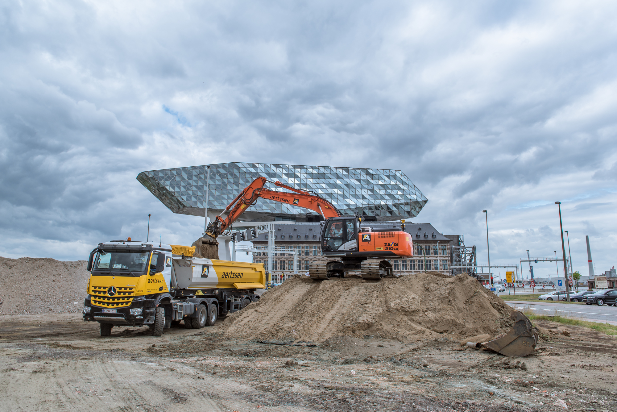 Aertssen Trading NV - Строительная техника VOLVO EC300EL - дизель undefined: фото 3