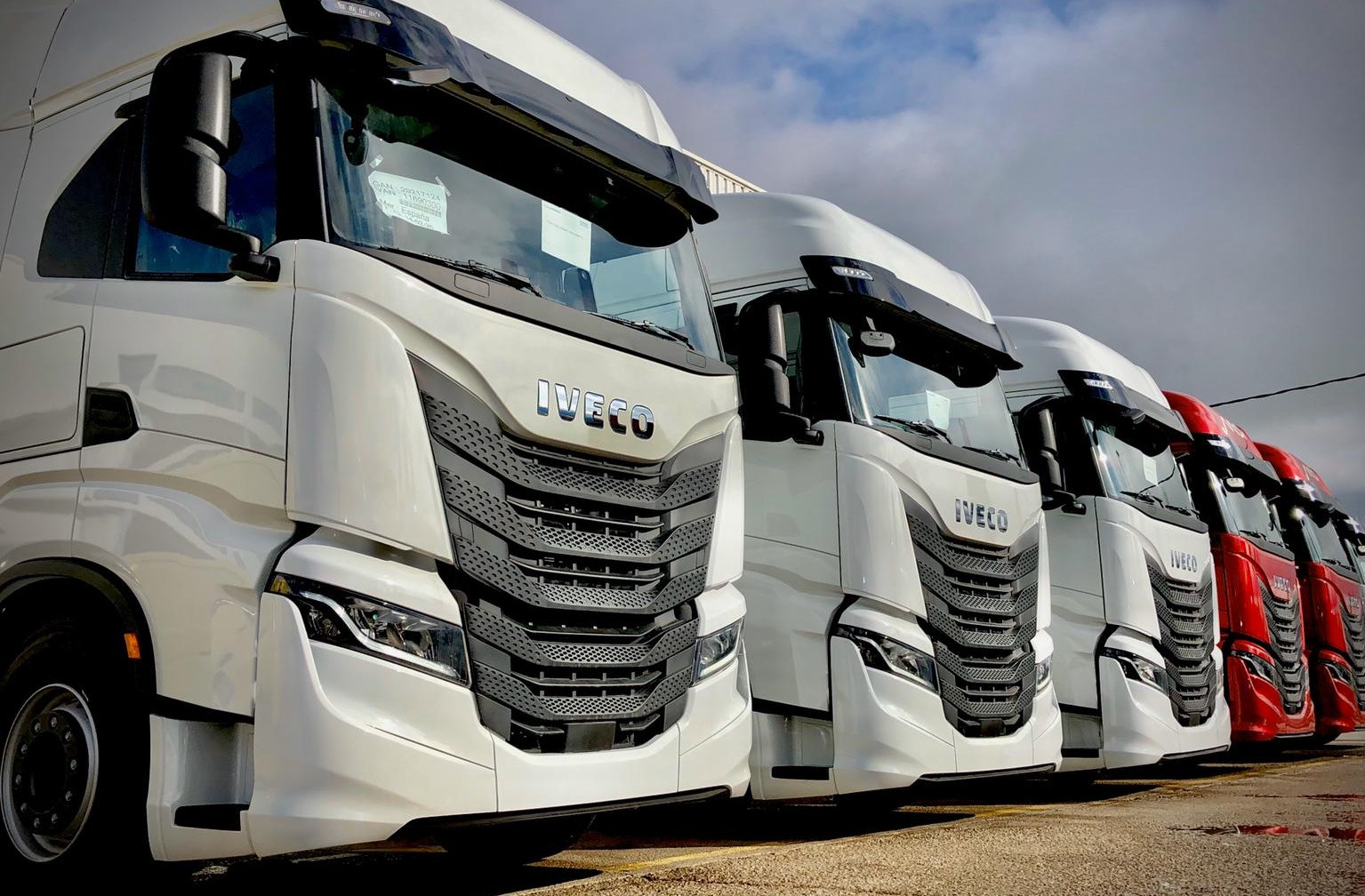 Talleres Fandos, S.L. - Грузовики IVECO - 8х4, Коробка передач: автоматическая undefined: фото 1