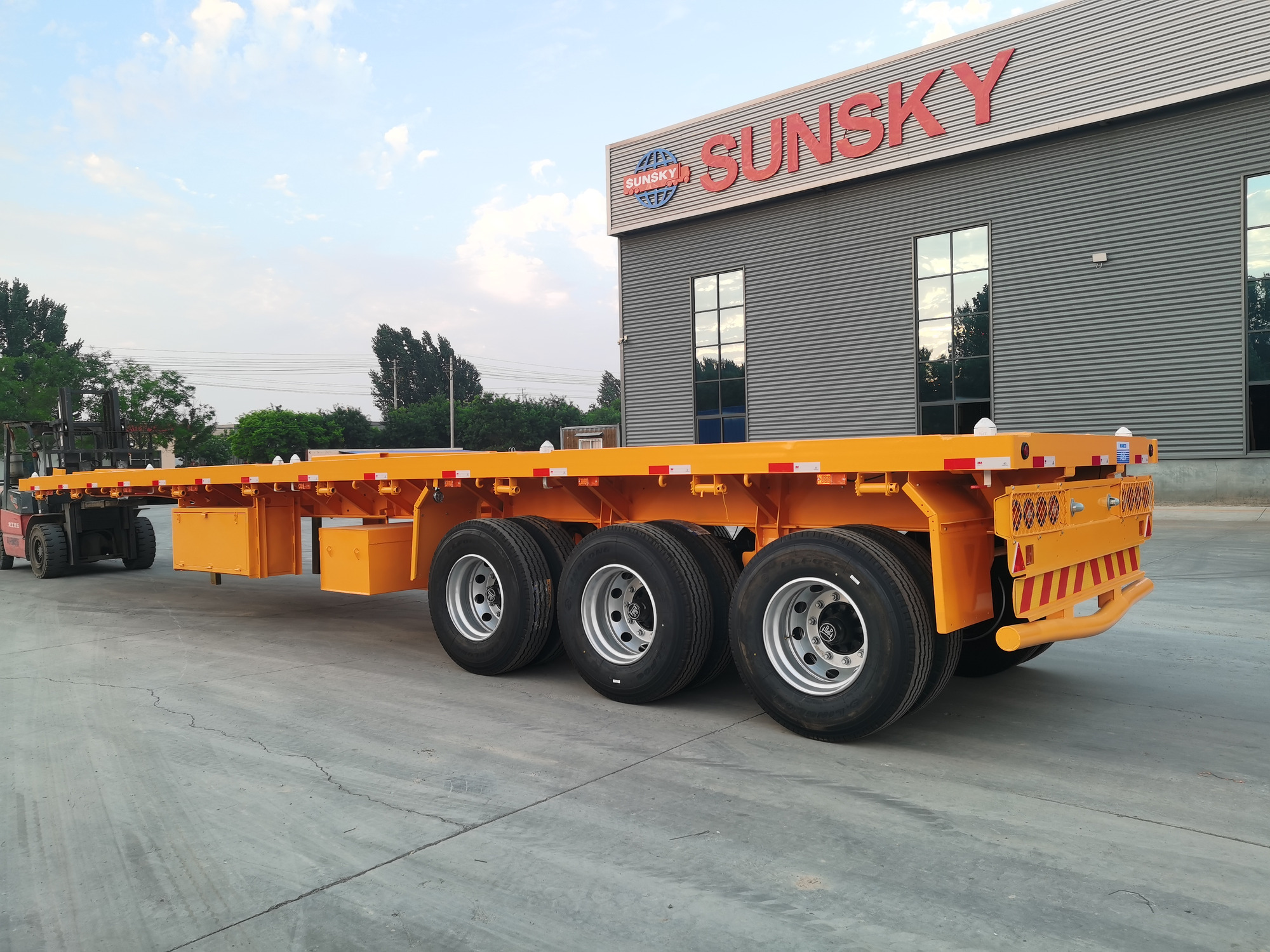 Xiamen Sunsky Vehicle Co.,Ltd - Грузовики - Новый, Кондиционер undefined: фото 4