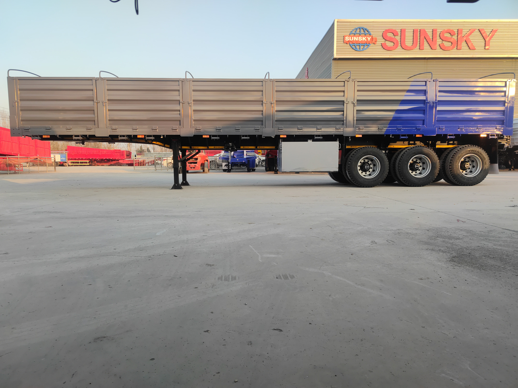 Xiamen Sunsky Vehicle Co.,Ltd - Грузовики - Новый, Кондиционер undefined: фото 1
