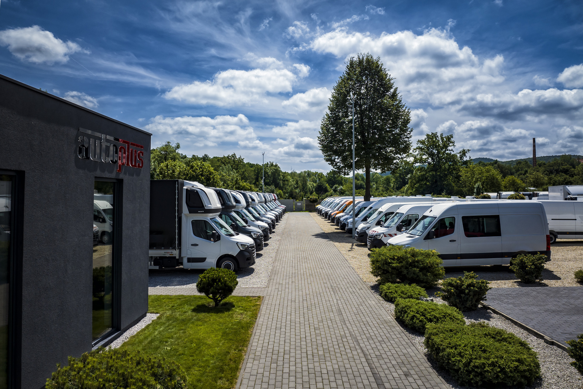 AUTO-PLUS DEALER - Грузовики IVECO - Гидроборт undefined: фото 3