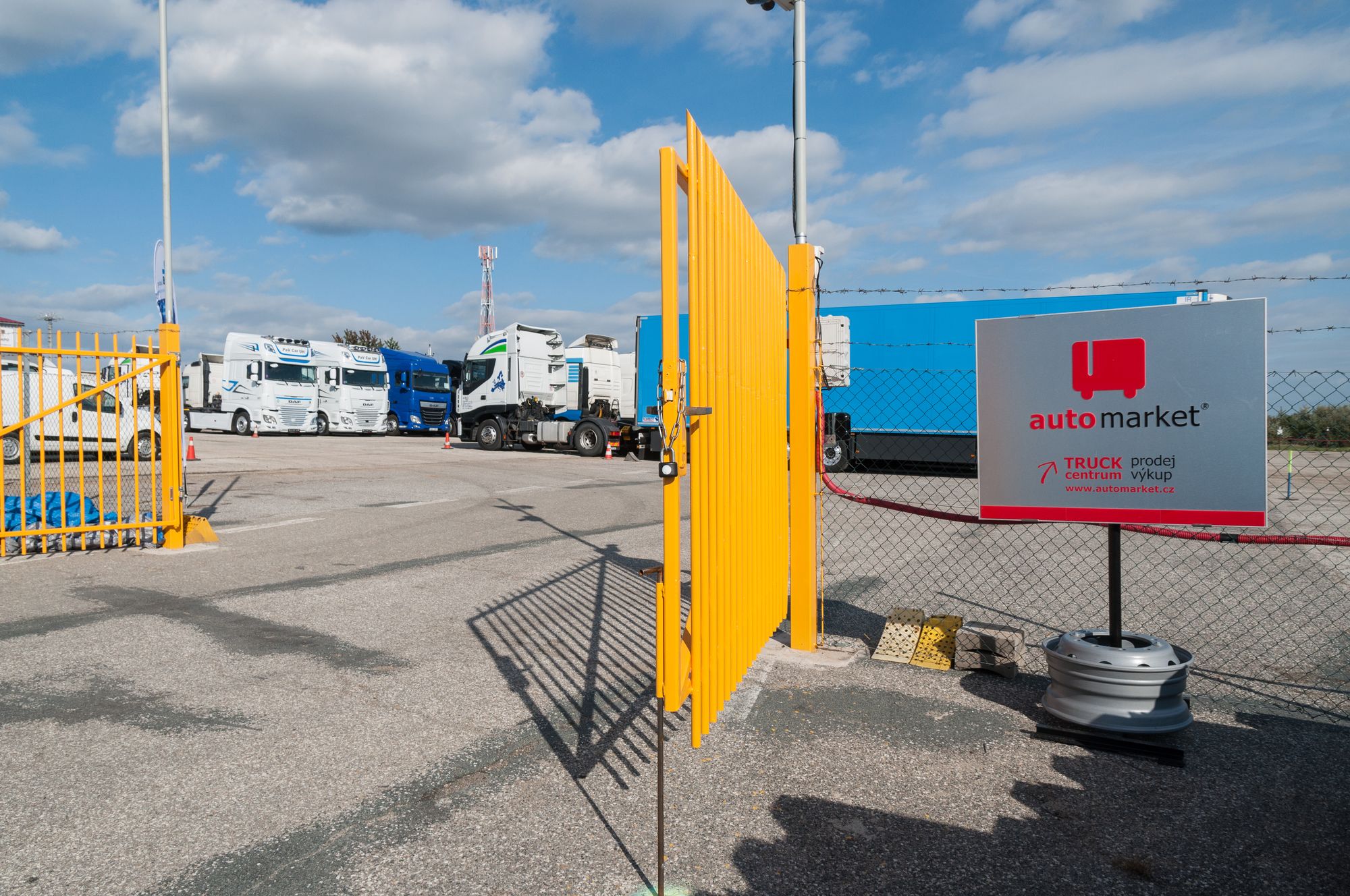 AUTOMARKET TRUCKS s.r.o. undefined: фото 3