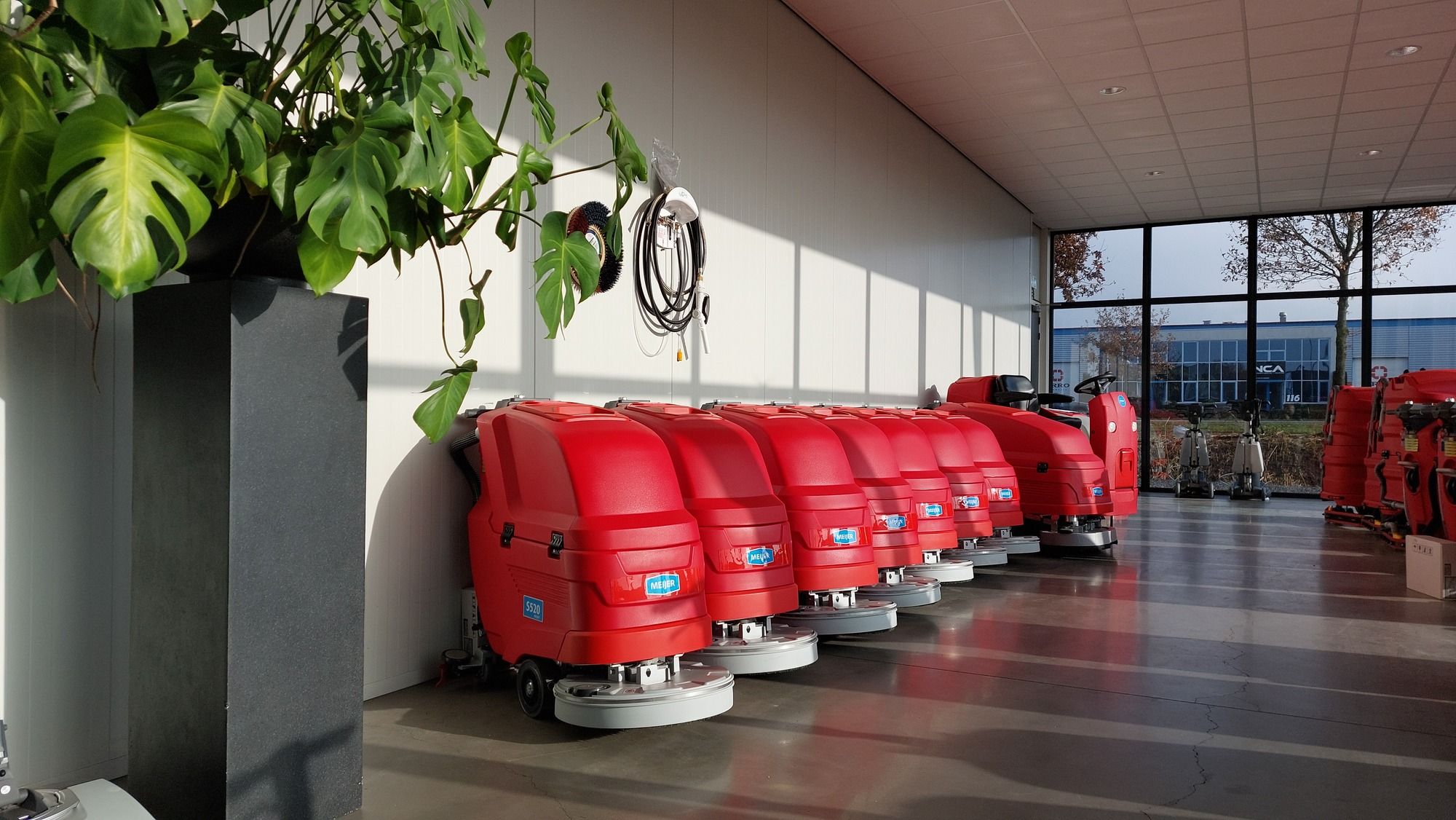METECH SWEEPERS & SCRUBBERS undefined: фото 2