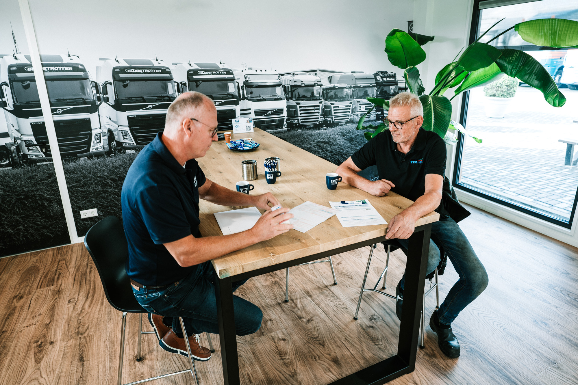 LVS Used TRUCKS - Грузовики - Год: 2016 undefined: фото 2