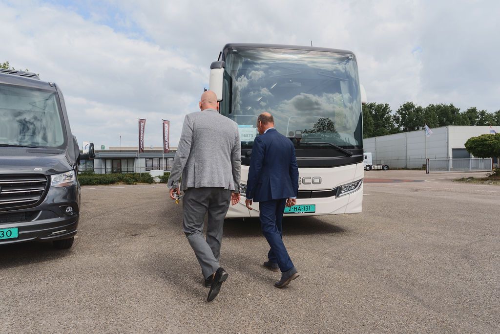 ANTON BALS BUS & COACH B.V. - объявления о продаже undefined: фото 3