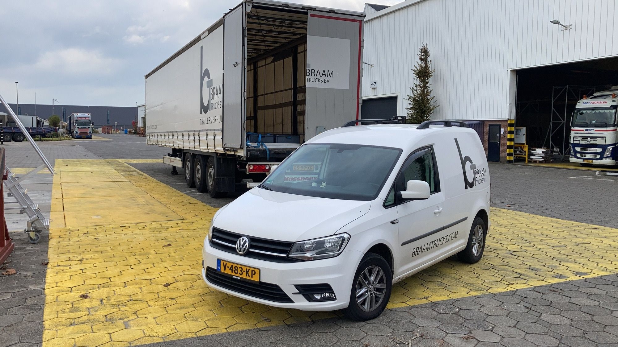BRAAM TRUCKS & TRAILER VERHUUR B.V. undefined: фото 11