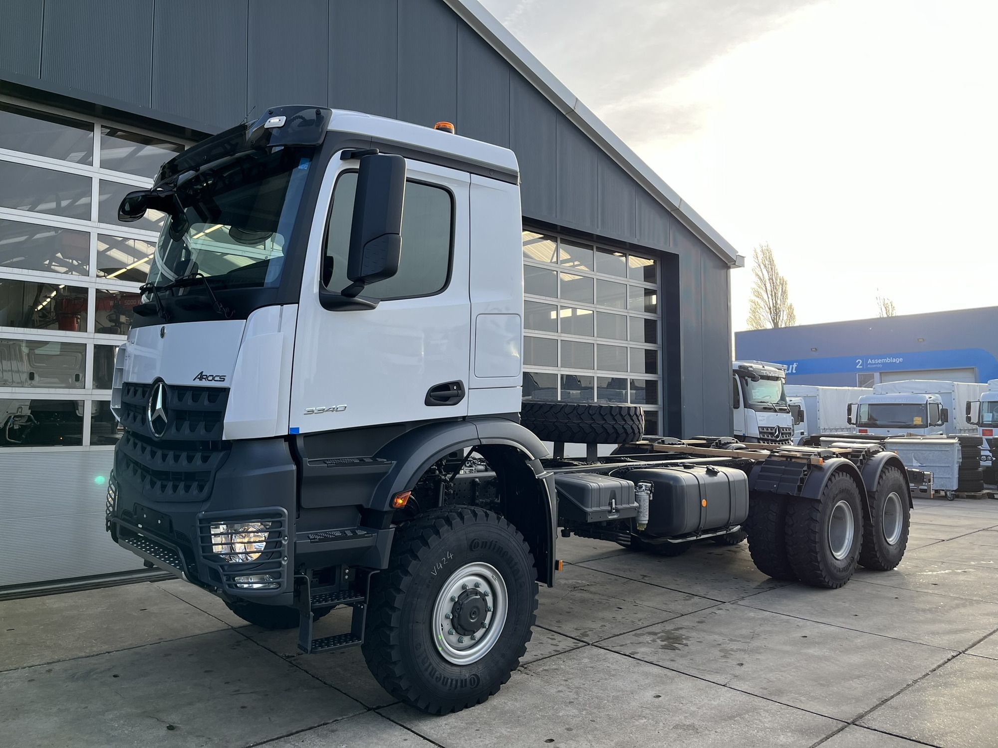 TMH Trucks undefined: фото 8