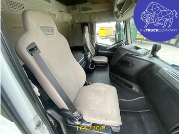 Тентованный грузовик Iveco Stralis: фото 5