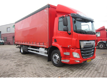 Тентованный грузовик DAF CF
