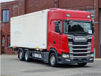 Грузовик с закрытым кузовом SCANIA S 500