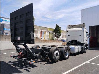 Грузовик-шасси SCANIA G490 ejes 6x2*4: фото 4