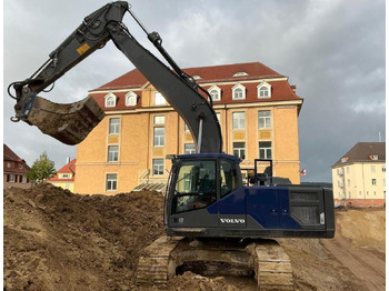 Гусеничный экскаватор VOLVO EC220EL