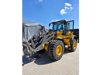 Колёсный погрузчик VOLVO L90H