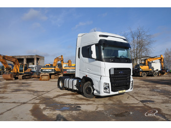 Тягач Ford F-MAX: фото 3 Тягач Ford F-MAX: фото 3