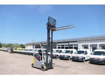 : фото в шапке страницы