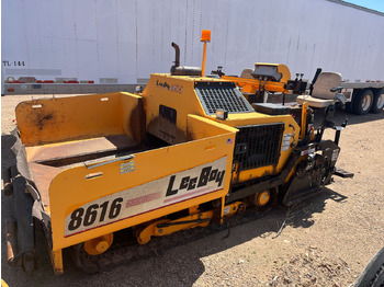 Асфальтоукладчик