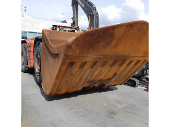 : фото в шапке страницы