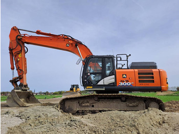 Гусеничный экскаватор HITACHI ZX300LC-6