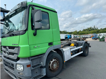 Грузовик-шасси MERCEDES-BENZ Actros 1832