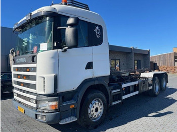 Грузовик-контейнеровоз/ Сменный кузов SCANIA R144