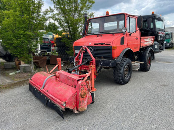 Самосвал UNIMOG