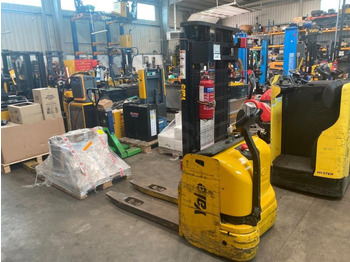 Штабелер YALE