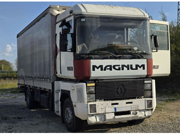 Тентованный грузовик RENAULT Magnum