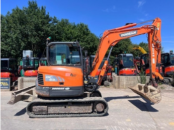 Мини-экскаватор DOOSAN DX63-3