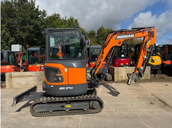 Мини-экскаватор DOOSAN DX27Z