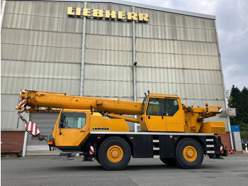 Вседорожный кран LIEBHERR LTM 1030/2