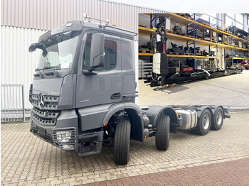 Крюковой мультилифт MERCEDES-BENZ Arocs 3251