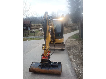 Гусеничный экскаватор CATERPILLAR 303 ECR: фото 2 Гусеничный экскаватор CATERPILLAR 303 ECR: фото 2