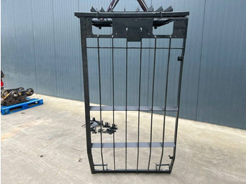 Кабина и интерьер CATERPILLAR