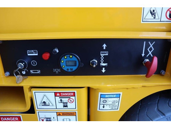 Ножничный подъемник Haulotte Compact 10N Valid Inspection, *Guarantee! 10m Work: фото 4