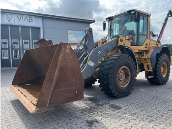 Колёсный погрузчик VOLVO L90F