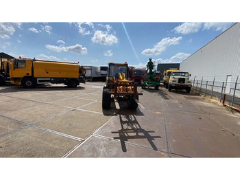 Колёсный погрузчик JCB KNIKSCHOVEL 406: фото 3 Колёсный погрузчик JCB KNIKSCHOVEL 406: фото 3