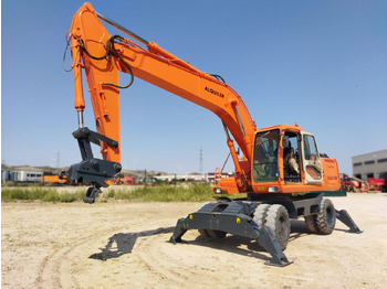 Колёсный экскаватор DAEWOO