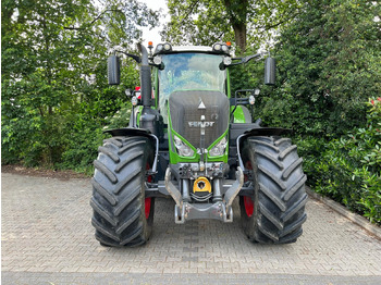 Трактор Fendt 828 Vario S4 ProfiPlus: фото 3