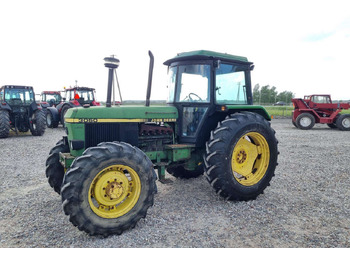 Трактор John Deere 3050: фото 3