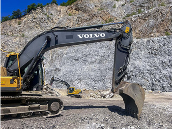 Гусеничный экскаватор VOLVO EC220D: фото 4
