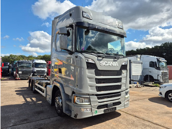 Грузовик-шасси SCANIA S 450