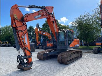 Гусеничный экскаватор DOOSAN DX235