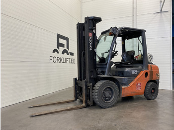 Газовый погрузчик TOYOTA FGF 30