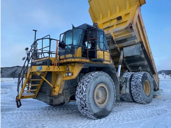 Карьерный самосвал KOMATSU HD605
