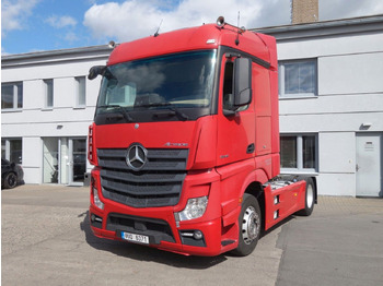 Тягач MERCEDES-BENZ Actros 1846