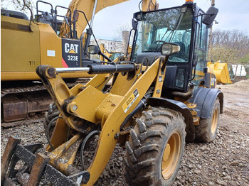 Колёсный погрузчик CATERPILLAR 908H