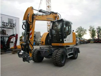 Колёсный экскаватор LIEBHERR A 913