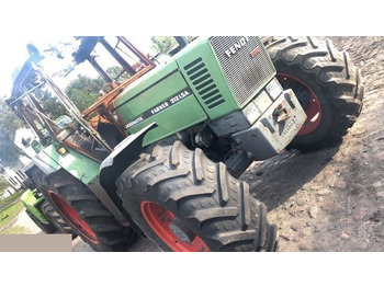Поворотный кулак FENDT